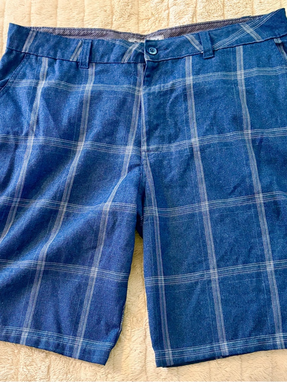 O'Neill Men's Blue Plaid Flat Front Shorts